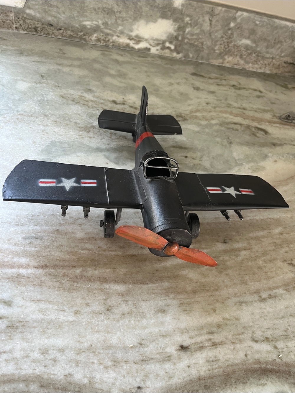 VINTAGE METAL/TIN - AIRPLANE/WARPLANE